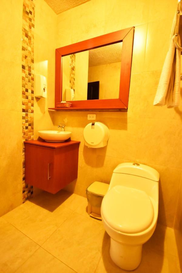 Hotel Montecarlo Ibarra Esterno foto